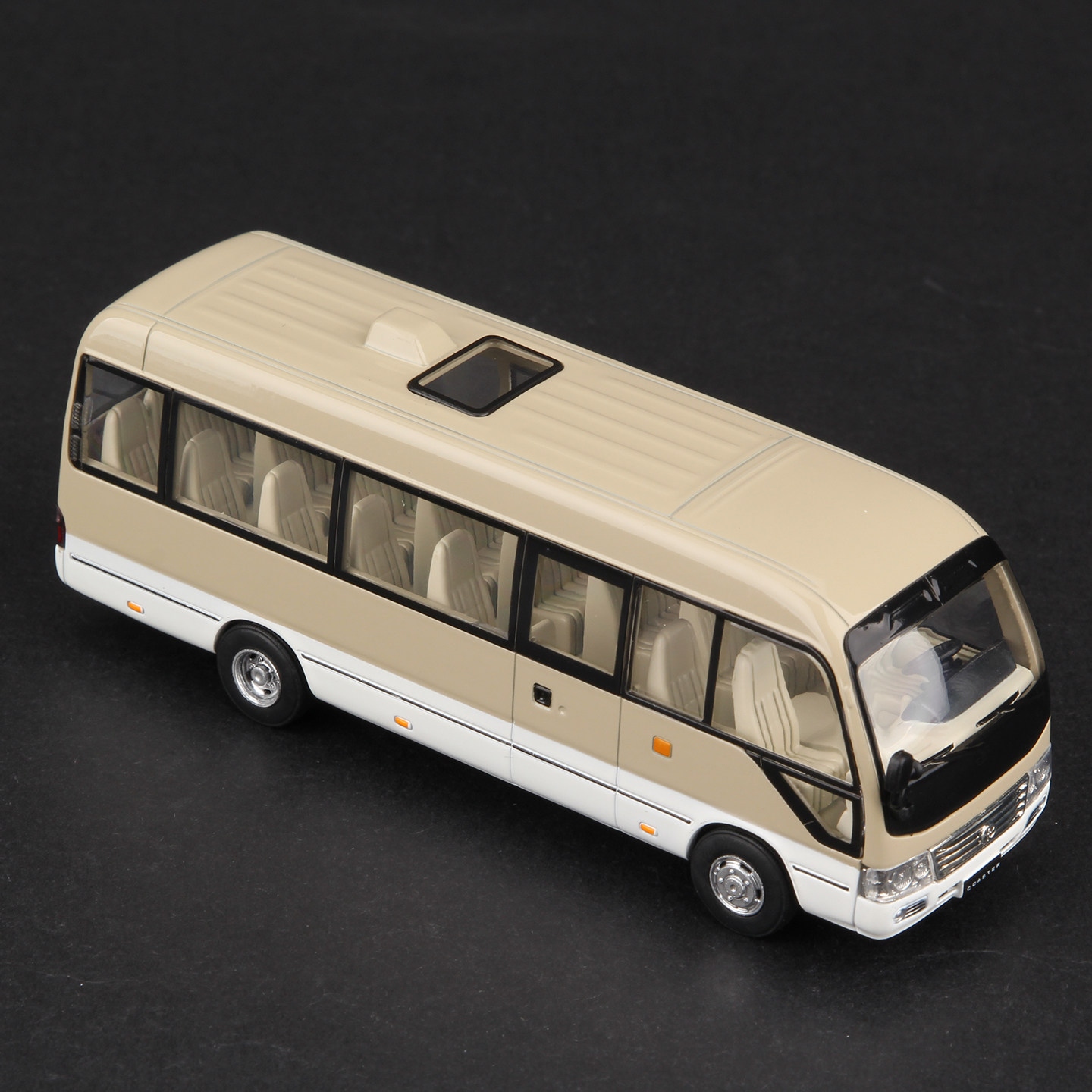 Toyota Coaster 1:64 Alloy Die- - огляд і ціна Die Cast Car 1 64